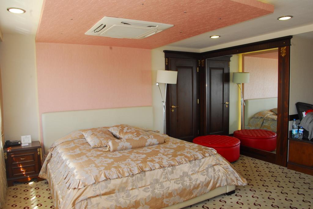 Adana Erten Hotel Extérieur photo